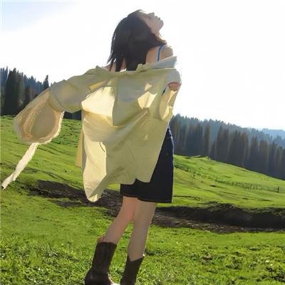 龙纹身的女孩